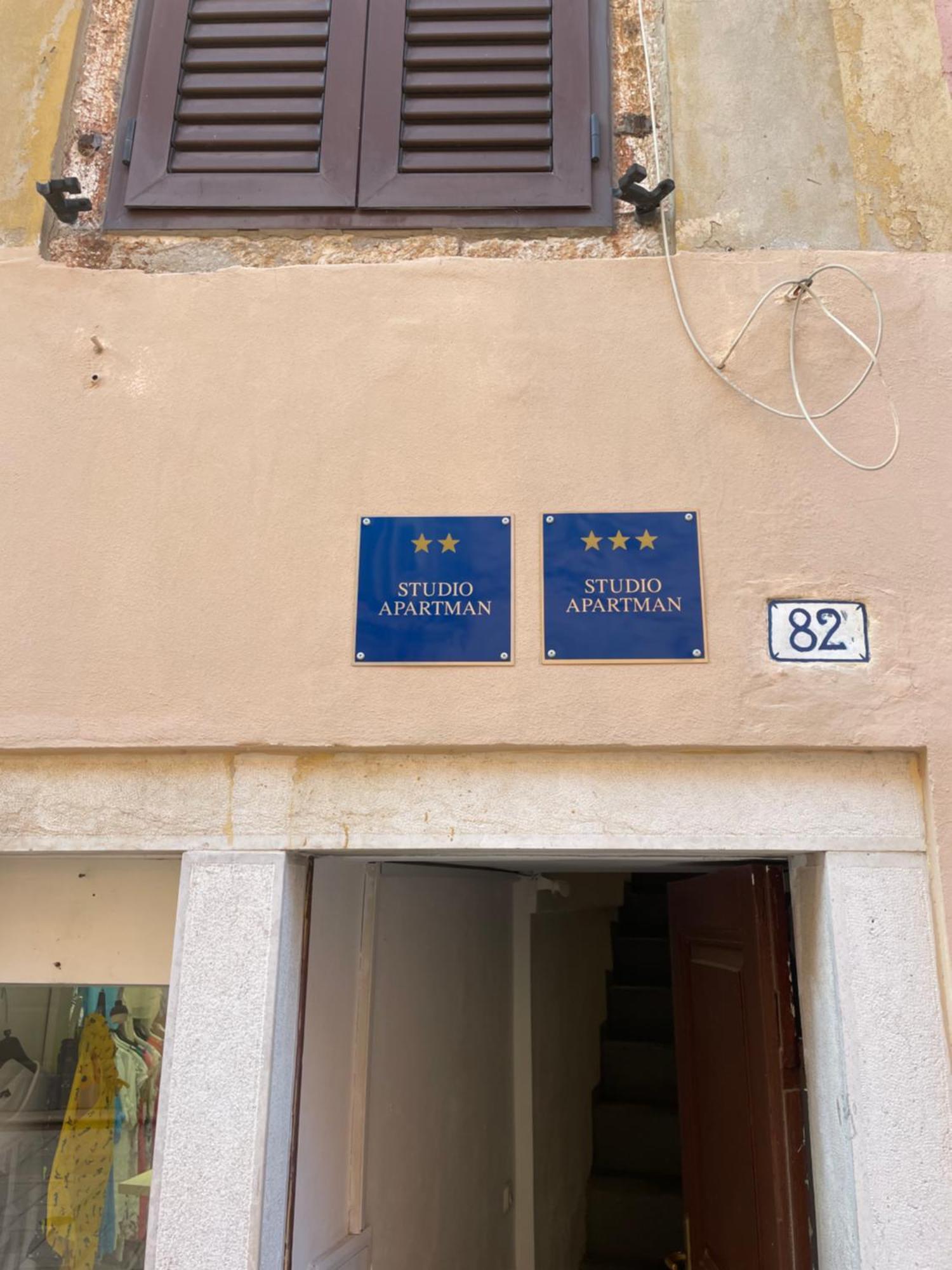 De Qua De La Studio Rovinj Exterior photo